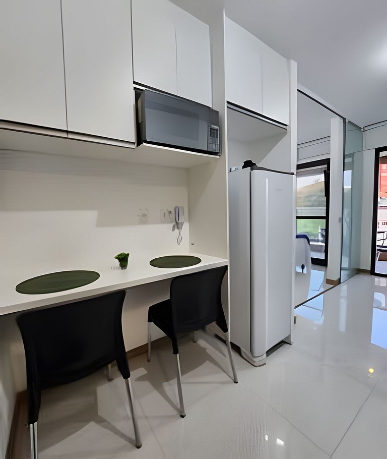 H.E 301 · Lindo Apt com Varanda - Caminho das árvores