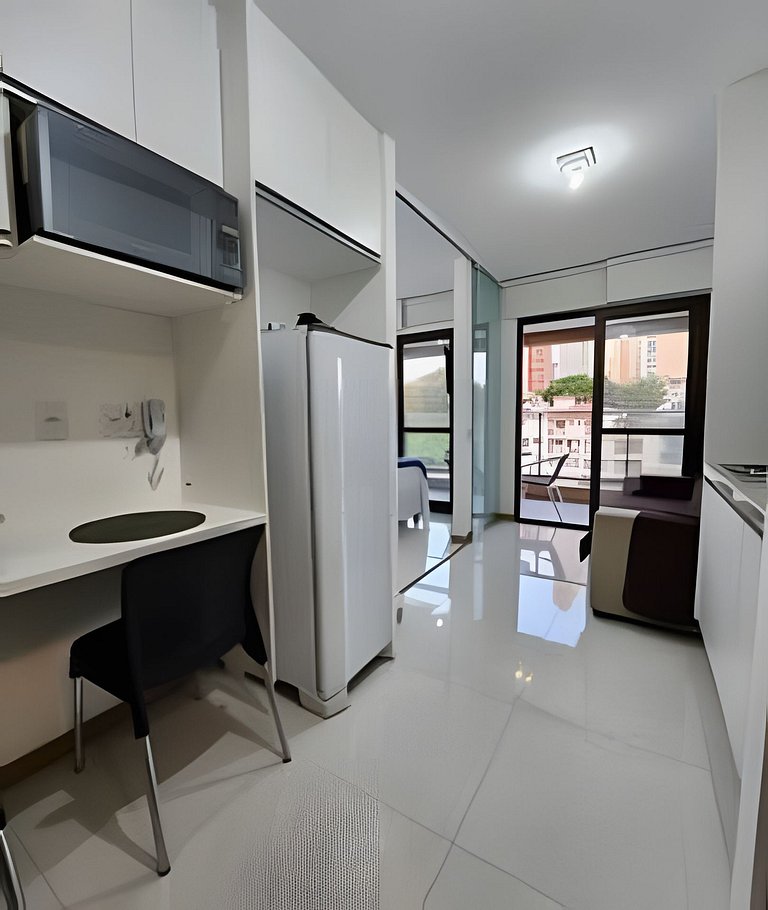 H.E 301 · Lindo Apt com Varanda - Caminho das árvores