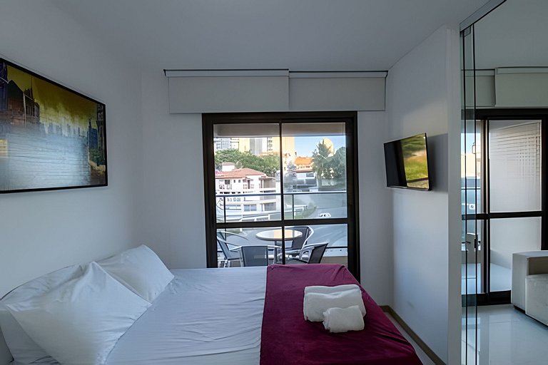 H.E 301 · Lindo Apt com Varanda - Caminho das árvores