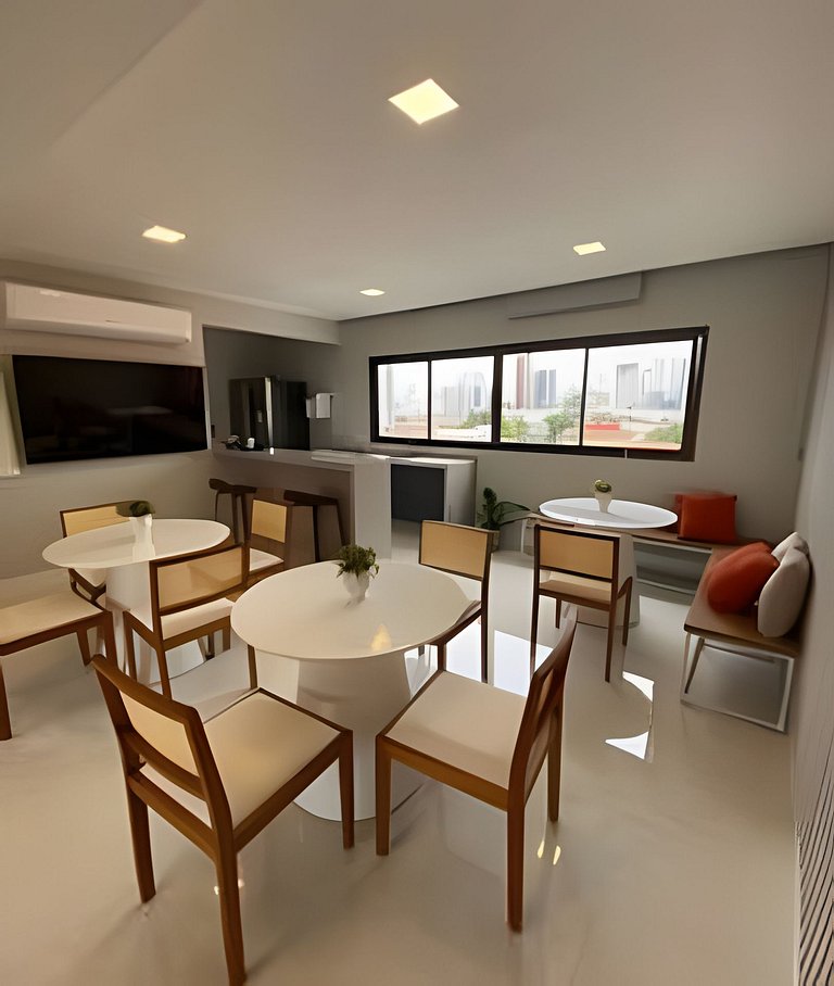 H.E 301 · Lindo Apt com Varanda - Caminho das árvores