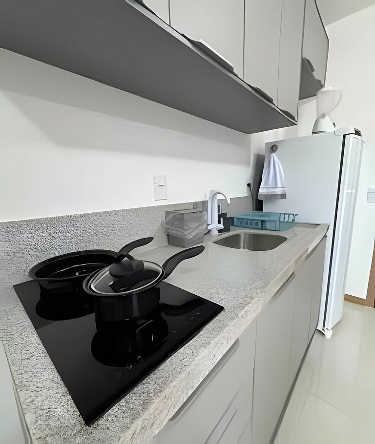 Apt equipado com estacionamento