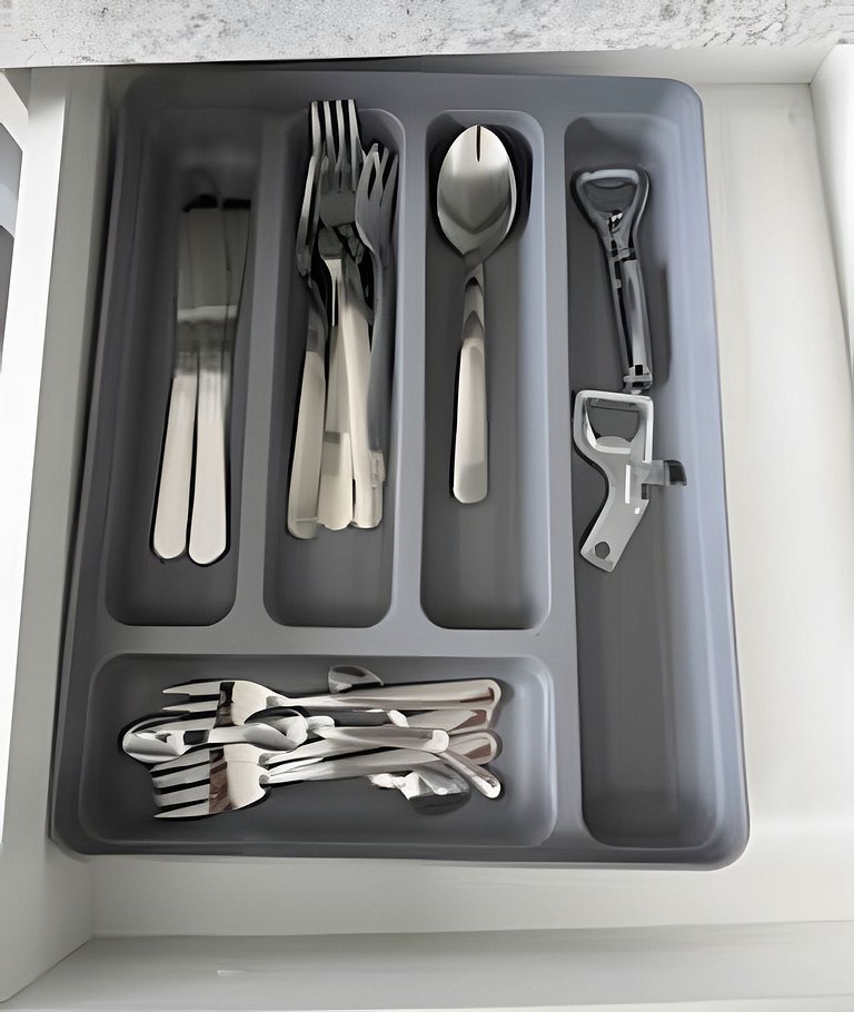 Apt equipado com estacionamento