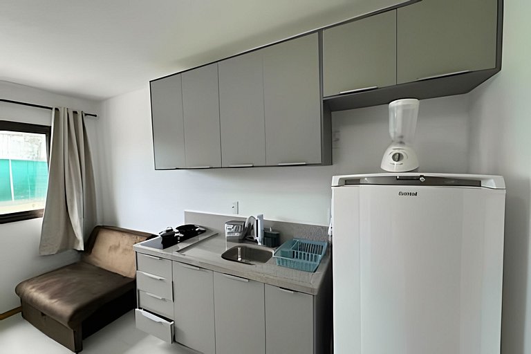 Apt equipado com estacionamento